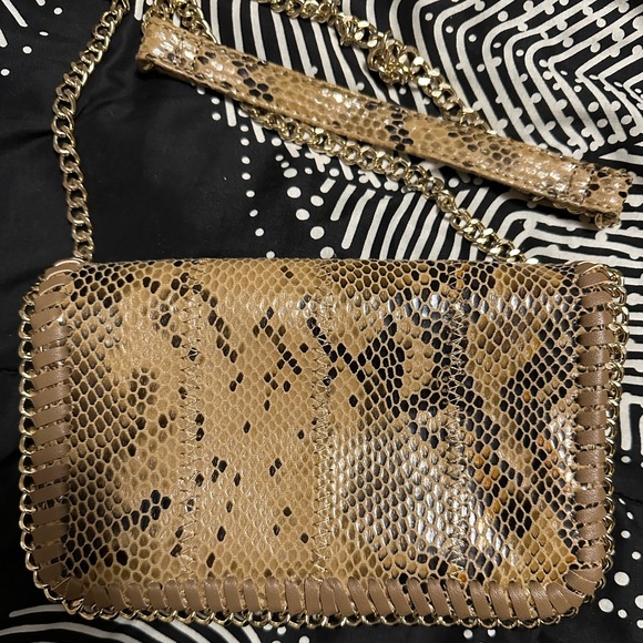 Sondra Roberts Beige and Gold Snake Print Crossbody - Picture 2 of 3